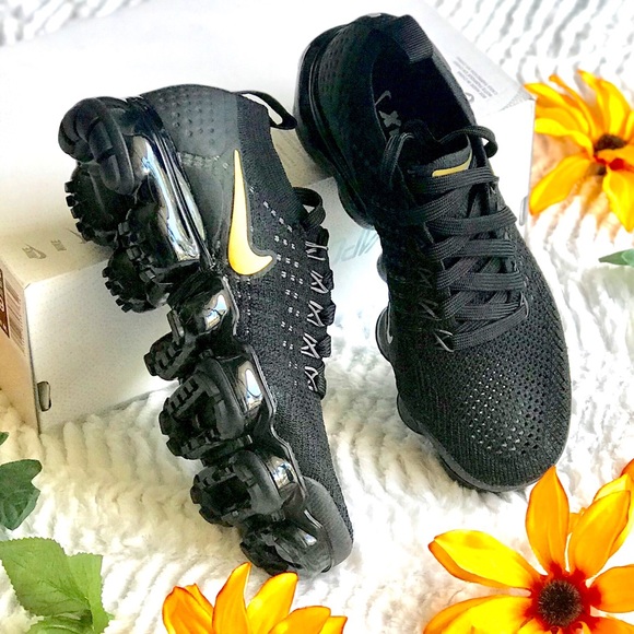 black nike bubble shoes